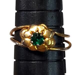 Gold Tone Vtg Ring Small Green Rhinestone Size 5.25 Floral